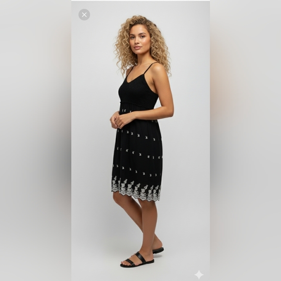 Lane Bryant Dresses & Skirts - Lane Bryant dress size 22 crochet and Lace